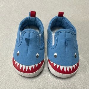 NWOT - Carter’s Baby Boy Shark Crib Shoes - Sz. 6-9mo.